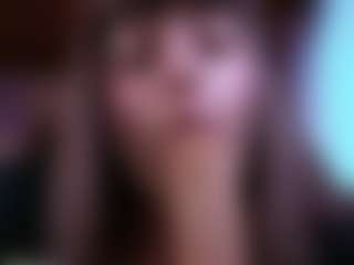 Live cam show with Camiiowo - Petite Teen (18+) on Camsoda