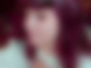 Live cam show with Camiiowo - Petite on Camsoda