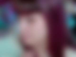 Live cam show with Camiiowo - Body Massage on madthumbs