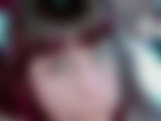 Live cam show with Camiiowo - Shaved on CamClone
