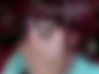 Camiiowo's Live Sex Cam Show