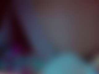 Camiiowo's Live Sex Cam Show