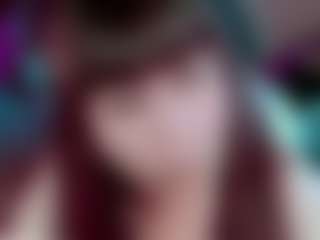 Live cam show with Camiiowo - Oil on Camsoda