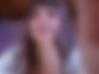 Live cam show with Camiiowo - Cute on Milfs Live