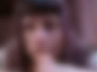 Live cam show with Camiiowo - BBW on Dolls Live