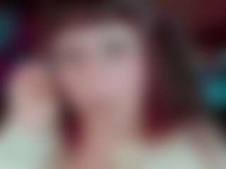 Live cam show with Camiiowo - Petite on Uber Horny