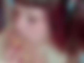 Live cam show with Camiiowo - Body Massage on Camsoda