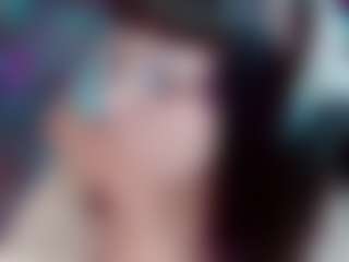 Camiiowo's Live Sex Cam Show