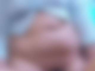 Camiiowo's Live Sex Cam Show