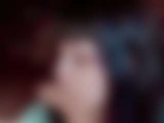 Camiiowo's Live Sex Cam Show