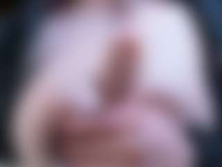 Live cam show with Camiiowo - Bikini on Gym Cam Girls