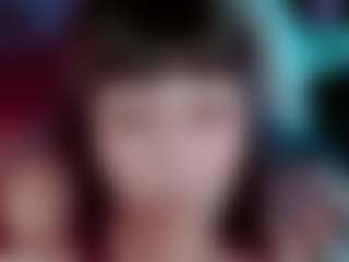 Live cam show with Camiiowo - Oil on xfollow cams