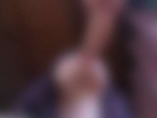 Camiiowo's Live Sex Cam Show