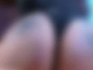 Show de câmera ao vivo com Camiiowo - Brown Hair Petite no Camsoda