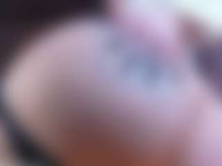 Live cam show with Camiiowo - Handjob on Camsoda