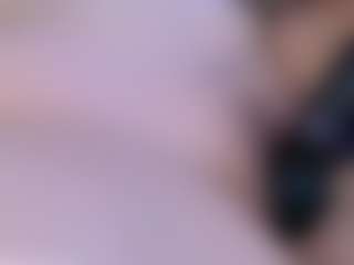 Camiiowo's Live Sex Cam Show