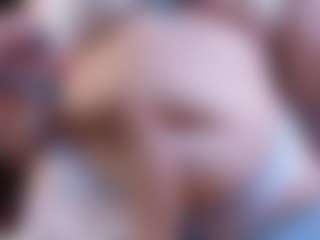 Camiiowo's Live Sex Cam Show