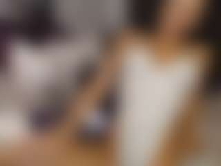 MissAndreaNicole MILF webcam performer live streaming