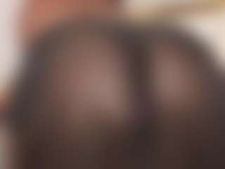 Live cam show with MiaaXXX - Granny on Camsoda