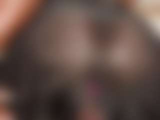 Live cam show with MiaaXXX - Bikini on luckytryst.com