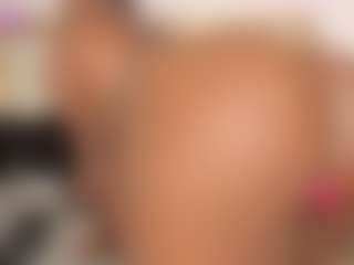 Live cam show with MiaaXXX - Fingers on Soda Cam