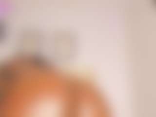 MiaaXXX's Live Sex Cam Show
