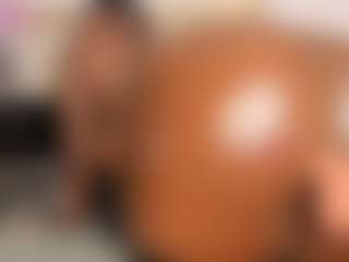 MiaaXXX's Live Sex Cam Show