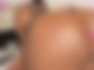 Live cam show with MiaaXXX - Bedroom Black on fapnchat
