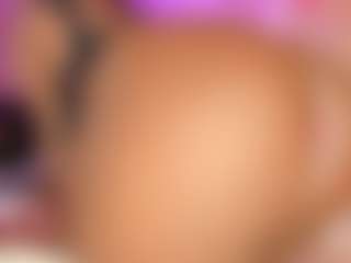 MiaaXXX's Live Sex Cam Show