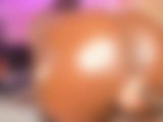 MiaaXXX's Live Sex Cam Show