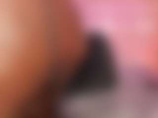 Live cam show with MiaaXXX - Black Shaved Pussy on milfzrlive.com