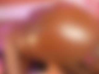 Live cam show with MiaaXXX - Brown Eyes on SquirtSoMuch