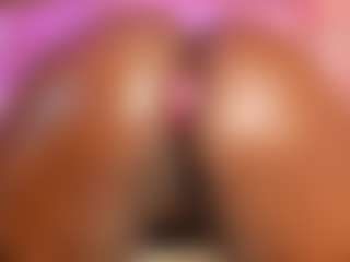 Live cam show with MiaaXXX - Foot Fetish on luckytryst.com