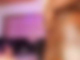 MiaaXXX's Live Sex Cam Show