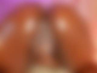 MiaaXXX's Live Sex Cam Show