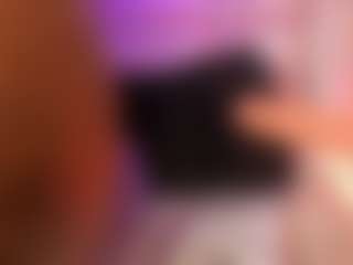 MiaaXXX's Live Sex Cam Show