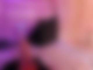 MiaaXXX's Live Sex Cam Show