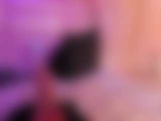 MiaaXXX's Live Sex Cam Show