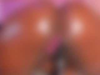 MiaaXXX's Live Sex Cam Show