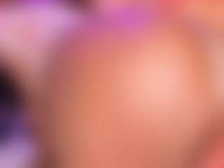 Live cam show with MiaaXXX - Delicious on sexylive.show