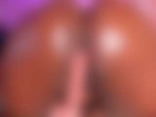 Spettacolo in cam dal vivo con MiaaXXX - Colombia su Camsoda