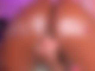 MiaaXXX's Live Sex Cam Show