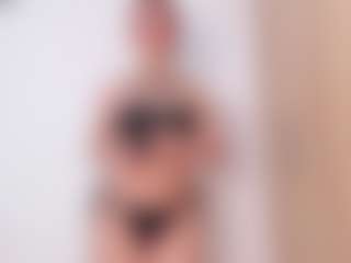 Live cam show with Evaa - Dildo on CSO-WL