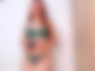 Live cam show with Evaa - Bedroom on Big Tits