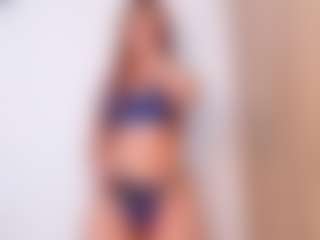 Evaa's Live Sex Cam Show