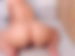 Evaa's Live Sex Cam Show