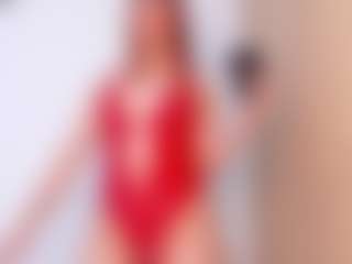 Live cam show with Evaa - Bikini on madthumbs