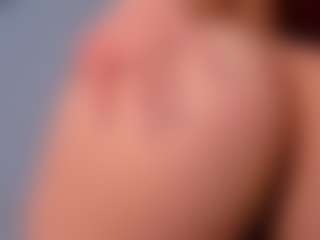 Live cam show with Evaa - Bikini on Latina Girls