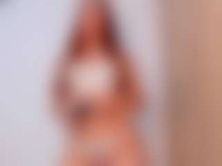 Evaa's Live Sex Cam Show