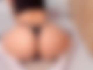 Evaa's Live Sex Cam Show